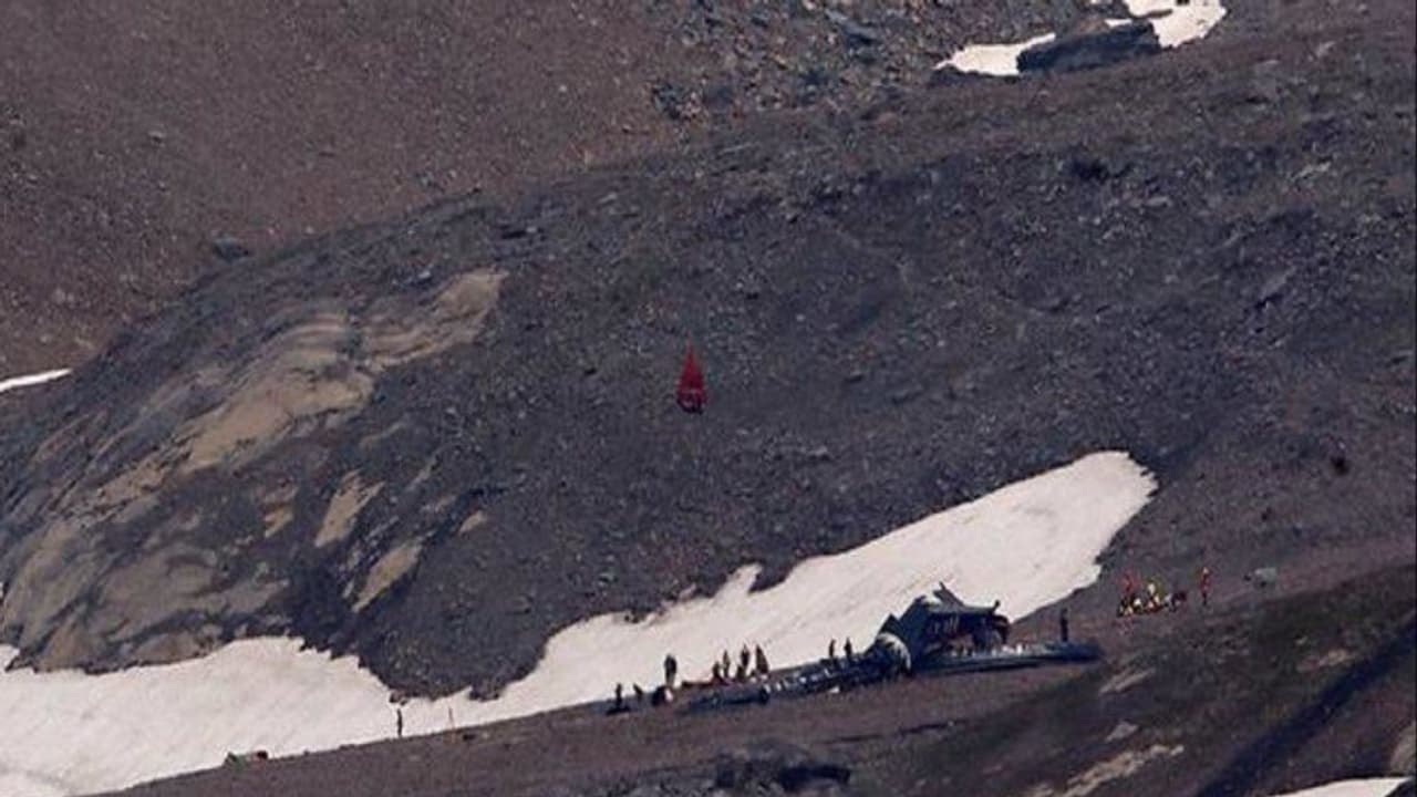 സ്വിറ്റ്സർലൻഡില് വിമാനം തകര്ന്ന് വീണ് 20 മരണം സ്വിറ്റ്സർലൻഡില് വിമാനം തകര്ന്ന് വീണ് 20 മരണം