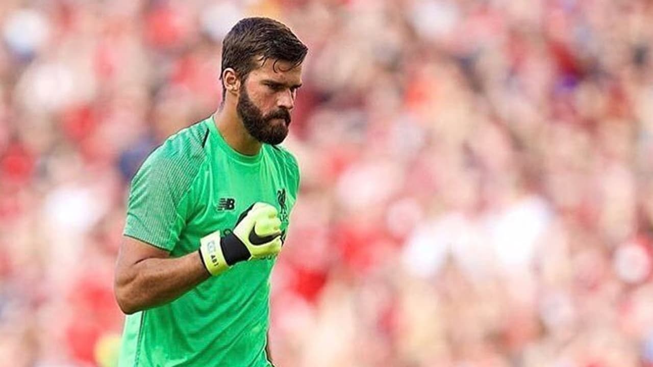 അലിസണ്, മാര്ട്ടിനെസ്, കോര്ത്വാ... ഗോളടിക്കാര് മാത്രമല്ല; വല കാക്കാനും വമ്പന് നിരയുണ്ട് അലിസണ്, മാര്ട്ടിനെസ്, കോര്ത്വാ... ഗോളടിക്കാര് മാത്രമല്ല; വല കാക്കാനും വമ്പന് നിരയുണ്ട്