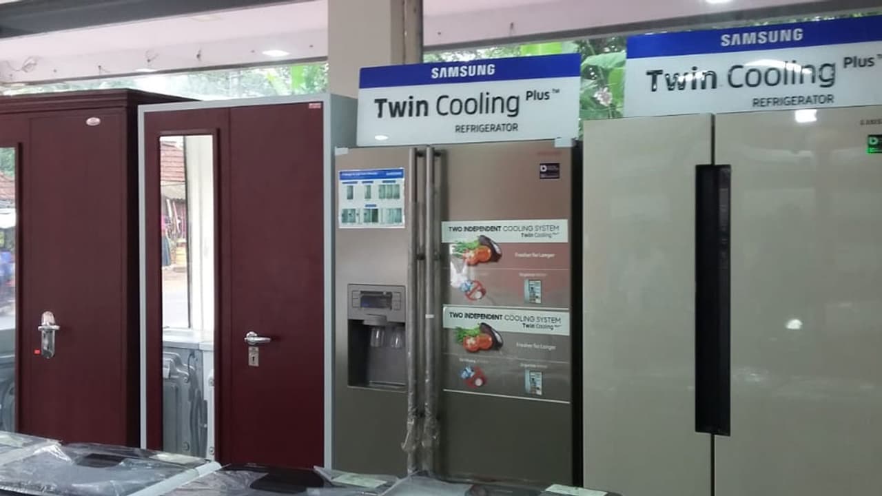 ഓണം ഓഫറുകള്ക്ക് പിന്നിലെ ബിസിനസ് തന്ത്രം ഓണം ഓഫറുകള്ക്ക് പിന്നിലെ ബിസിനസ് തന്ത്രം