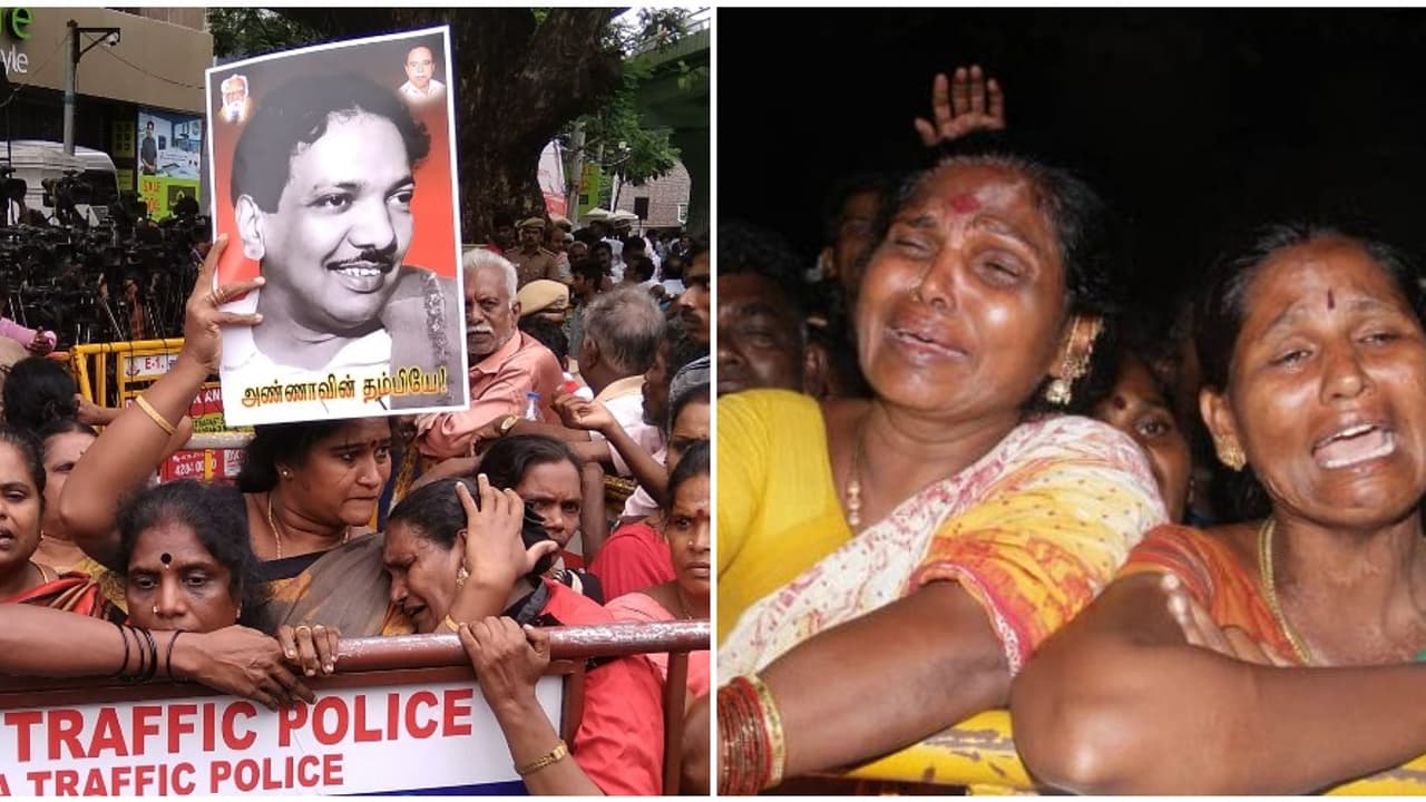 மருத்துவ அறிக்கையின் எதிரொலி...! காவேரி மருத்துவமனை வளாகம் முழுவதும் கேட்கும் அழுகுரல்...! மருத்துவ அறிக்கையின் எதிரொலி...! காவேரி மருத்துவமனை வளாகம் முழுவதும் கேட்கும் அழுகுரல்...!