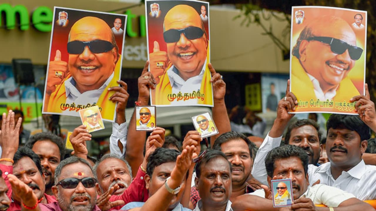 ಡಿಎಂಕೆಗೆ ಮುಂದಿನ ಬಾಸ್ ಯಾರು..? ಡಿಎಂಕೆಗೆ ಮುಂದಿನ ಬಾಸ್ ಯಾರು..?