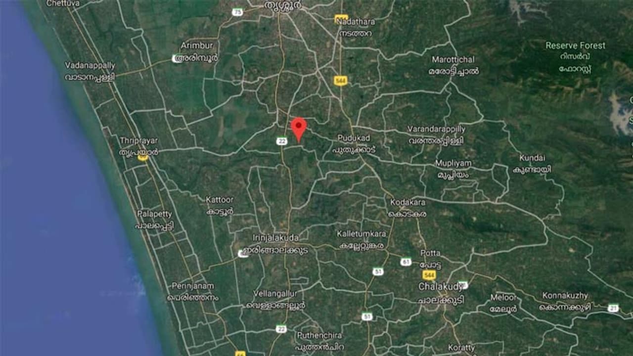 ആറാട്ടുപുഴ; കടല് കാണാനെത്തിയ കുടുംബത്തെ സാമൂഹ്യ വിരുദ്ധർ ആക്രമിച്ചു ആറാട്ടുപുഴ; കടല് കാണാനെത്തിയ കുടുംബത്തെ സാമൂഹ്യ വിരുദ്ധർ ആക്രമിച്ചു