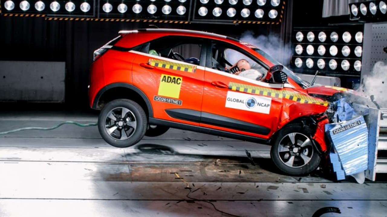 ടാറ്റയുടെ കാറുകൾ എങ്ങനെയാണ് ഇത്രയും സ്ട്രോങ്ങായത്? ഓരോ കാറും റോഡിലെത്തും മുമ്പേ കമ്പനി ഇങ്ങനൊരു പണി നടത്തും! ടാറ്റയുടെ കാറുകൾ എങ്ങനെയാണ് ഇത്രയും സ്ട്രോങ്ങായത്? ഓരോ കാറും റോഡിലെത്തും മുമ്പേ കമ്പനി ഇങ്ങനൊരു പണി നടത്തും!