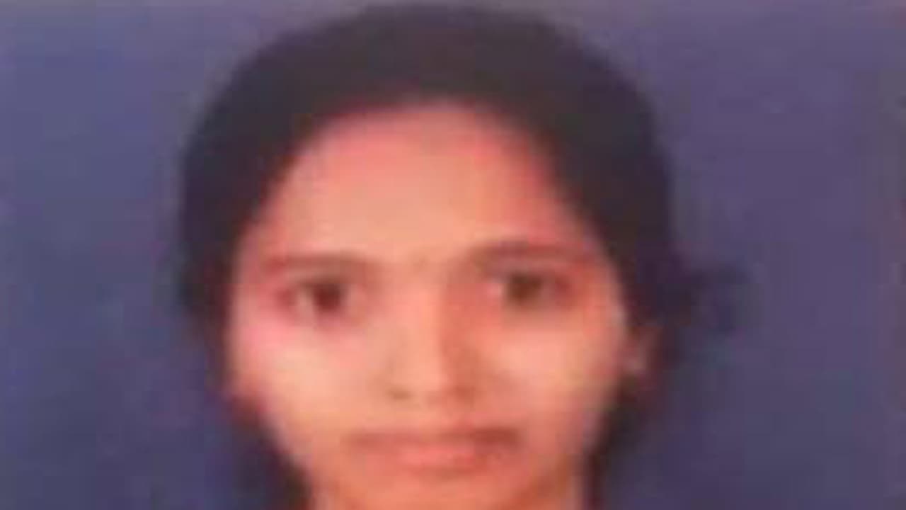 అందుకే చంపా: భర్త హత్యపై దేవిక, ఆ గడ్డం వ్యక్తి ఎవరు?