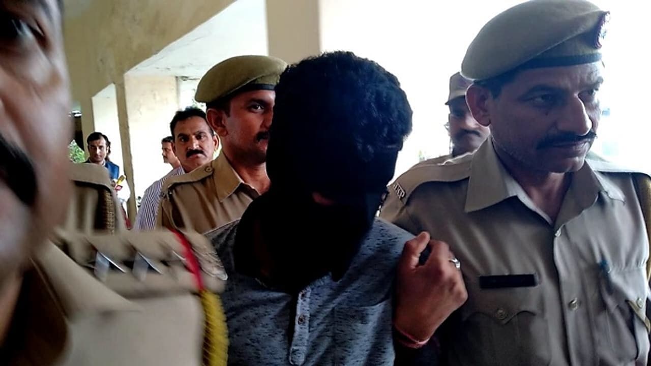 दिल्ली को दहलाने की फिराक में अल  कायदा, राजधानी में घूम रहे 5 आतंकी