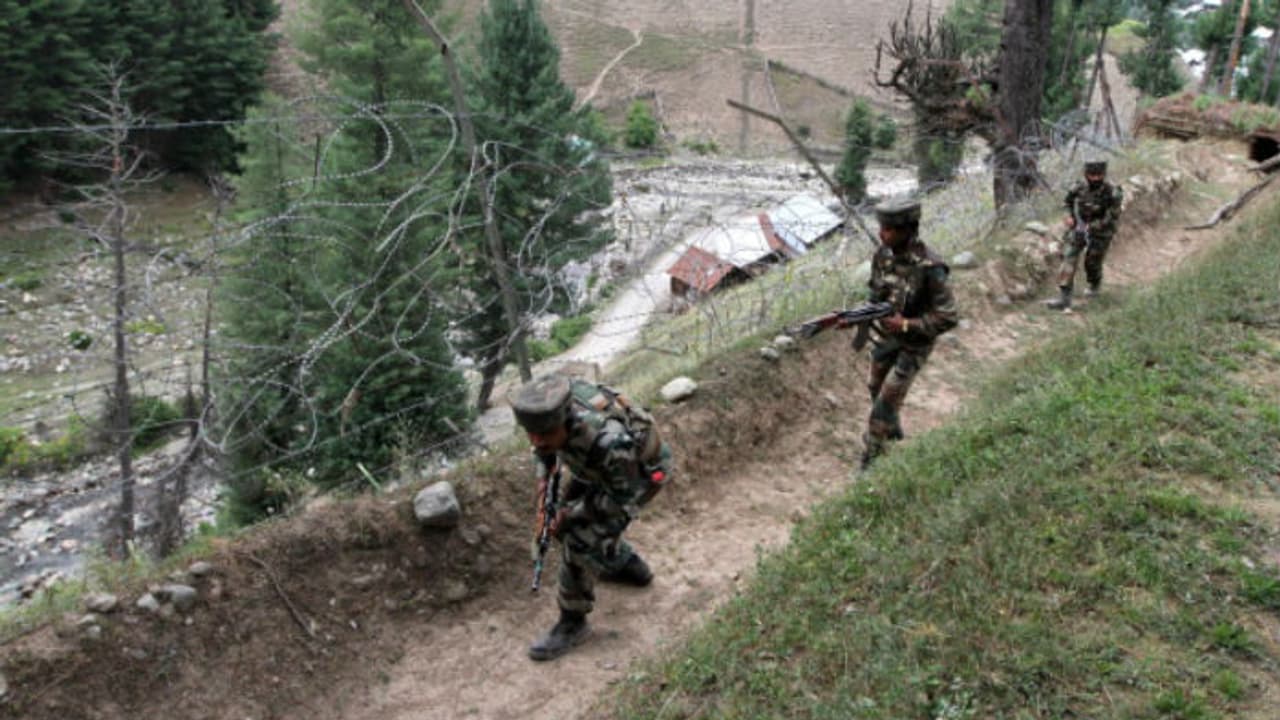 Kashmir: Security forces gun down four terrorists in second major encounter in two days