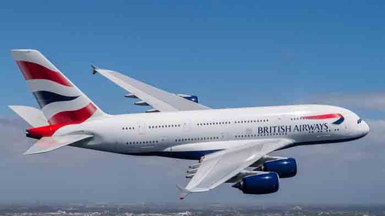 ఇండియన్ ఫ్యామిలీకి అవమానం.. పిల్లాడు ఏడుస్తున్నాడని విమానంలోంచి దించేశారు ఇండియన్ ఫ్యామిలీకి అవమానం.. పిల్లాడు ఏడుస్తున్నాడని విమానంలోంచి దించేశారు