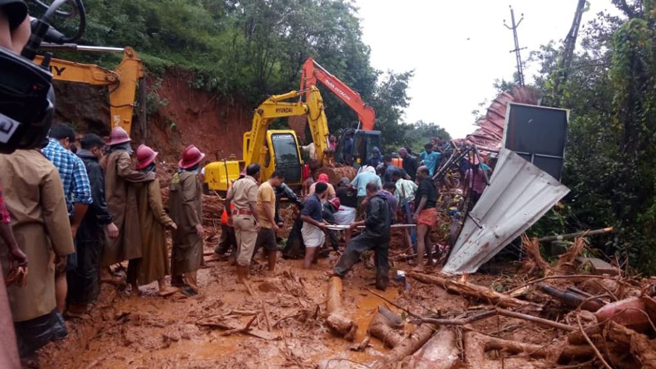 കരിഞ്ചോലമല ഉരുള്പൊട്ടല്: പ്രഖ്യാപിച്ച സഹായം ഇതുവരെ നല്കിയില്ല കരിഞ്ചോലമല ഉരുള്പൊട്ടല്: പ്രഖ്യാപിച്ച സഹായം ഇതുവരെ നല്കിയില്ല
