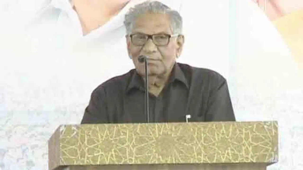 హోదా తీసుకురాలేని అసమర్థుడు.. చంద్రబాబుపై కేసు పెట్టాలి: ఉమ్మారెడ్డి హోదా తీసుకురాలేని అసమర్థుడు.. చంద్రబాబుపై కేసు పెట్టాలి: ఉమ్మారెడ్డి