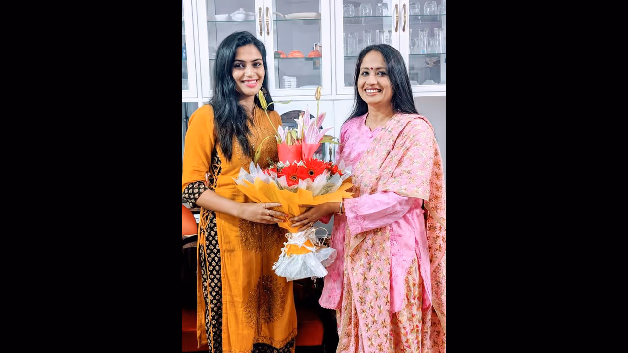 ಸೋನು ಗೌಡ ಈಗ ಐಎಎಸ್ ಶಾಲಿನಿ ರಜನೀಶ್ ಸೋನು ಗೌಡ ಈಗ ಐಎಎಸ್ ಶಾಲಿನಿ ರಜನೀಶ್