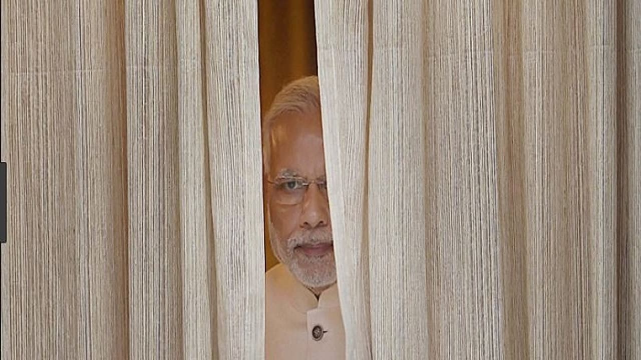 ಯುಎಸ್ ಚೀನಾ ಕಿತ್ತಾಟ: ಮರೆಯಲ್ಲಿ ನಗುತ್ತಿರುವ ಮೋದಿ! ಯುಎಸ್ ಚೀನಾ ಕಿತ್ತಾಟ: ಮರೆಯಲ್ಲಿ ನಗುತ್ತಿರುವ ಮೋದಿ!