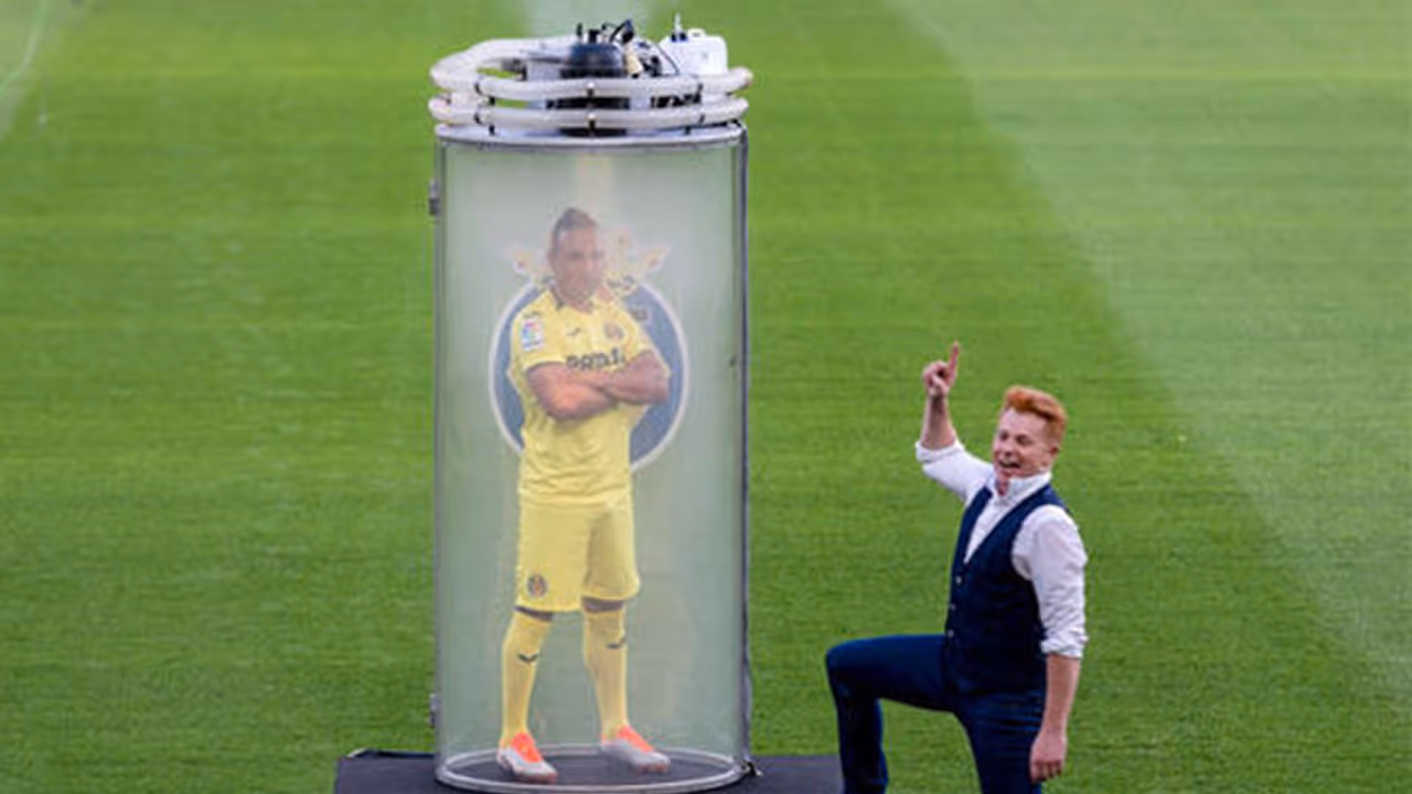 ഒരു മാജിക്കിലൂടെ കസോര്ള വീണ്ടും വിയ്യാറയലില് വീഡിയോ ഒരു മാജിക്കിലൂടെ കസോര്ള വീണ്ടും വിയ്യാറയലില് വീഡിയോ