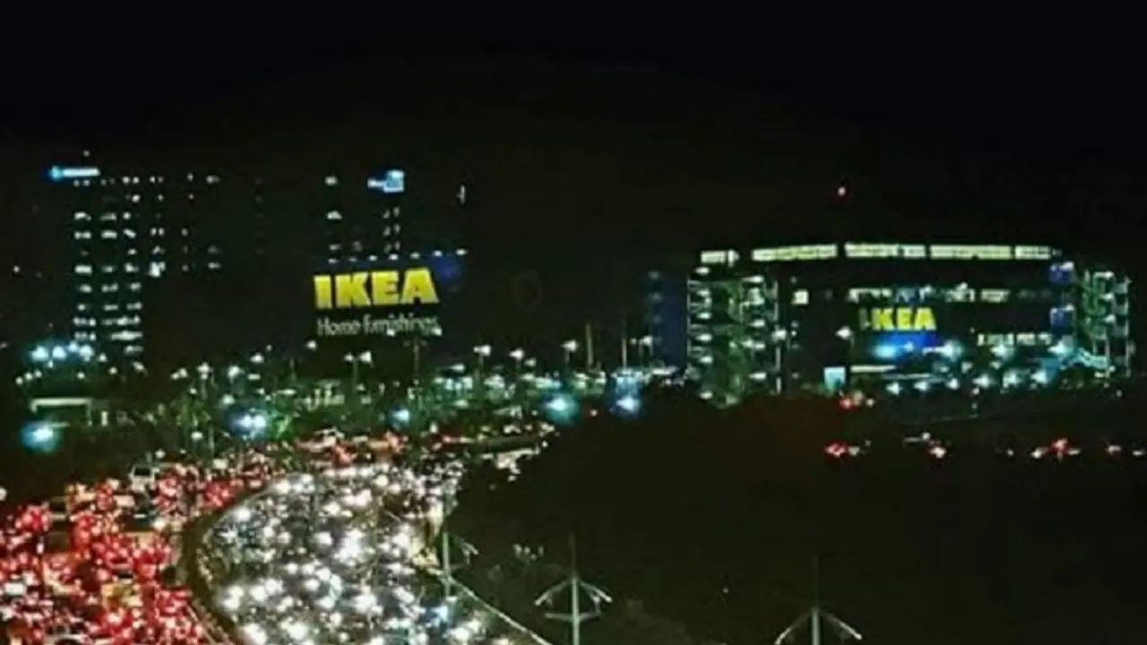 Hyderabad: Ikea's inauguration causes massive traffic jam and Twitter can't keep cool Hyderabad: Ikea's inauguration causes massive traffic jam and Twitter can't keep cool