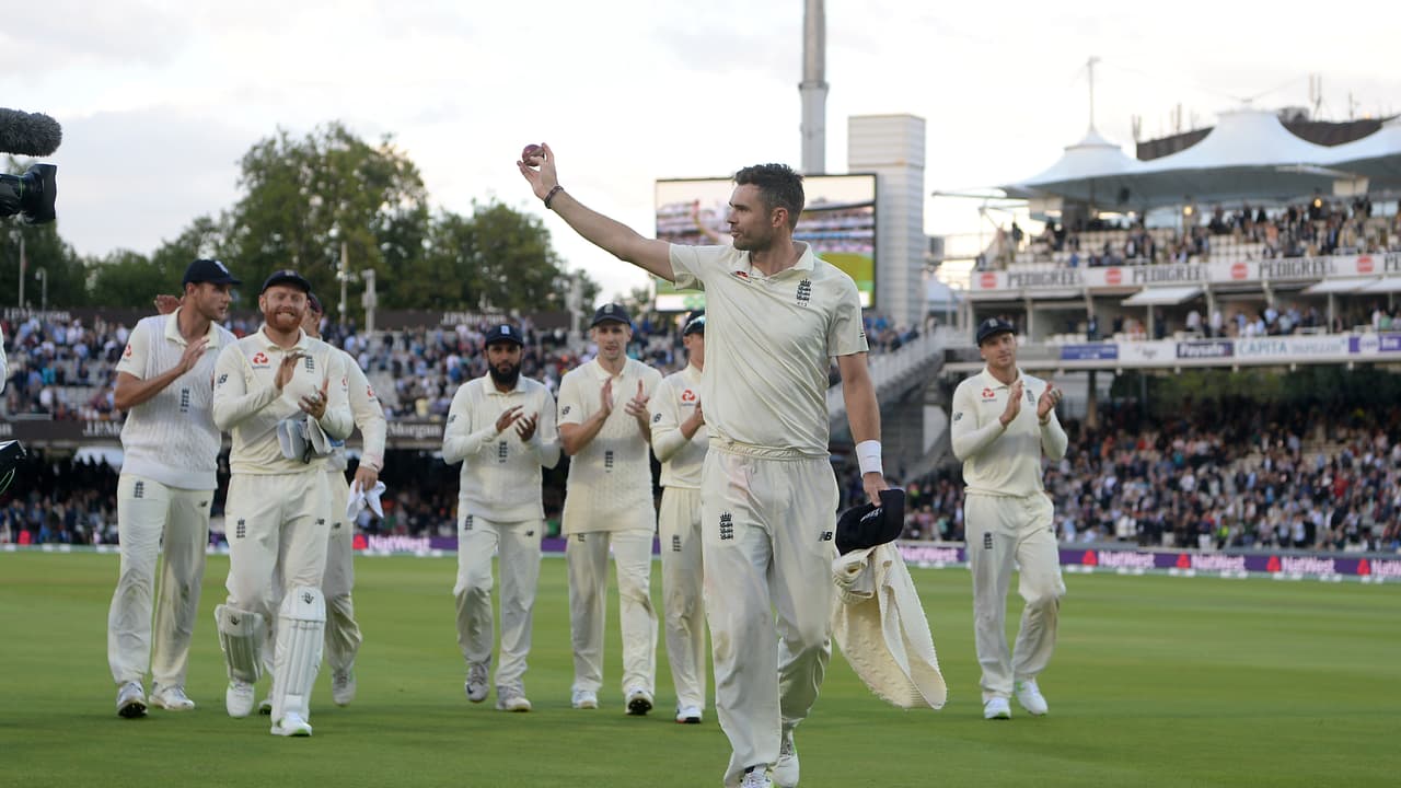 പൂച്ചകളായി ഇന്ത്യന് ബാറ്റിംഗ് നിര; നാണം കെടുത്തി ഇംഗ്ലണ്ട് പൂച്ചകളായി ഇന്ത്യന് ബാറ്റിംഗ് നിര; നാണം കെടുത്തി ഇംഗ്ലണ്ട്