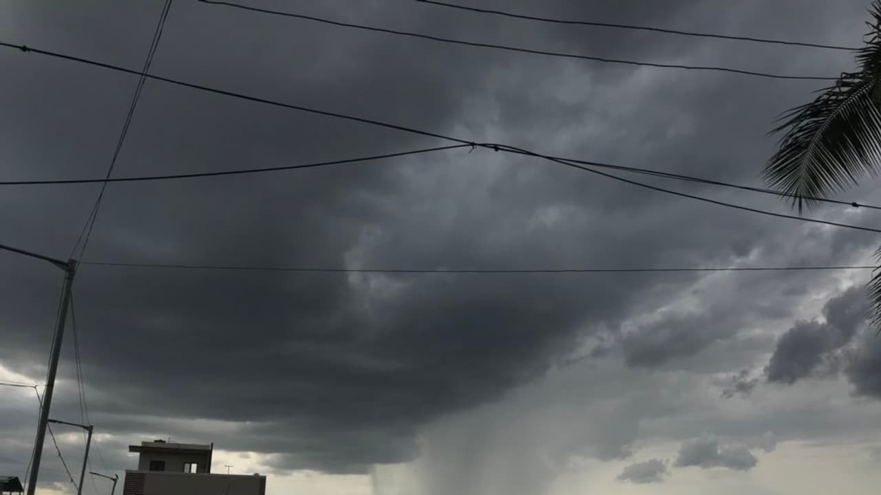 உஷார்..! தமிழகத்தில் வெளுத்து வாங்க போகுது மழை..! உஷார்..! தமிழகத்தில் வெளுத்து வாங்க போகுது மழை..!