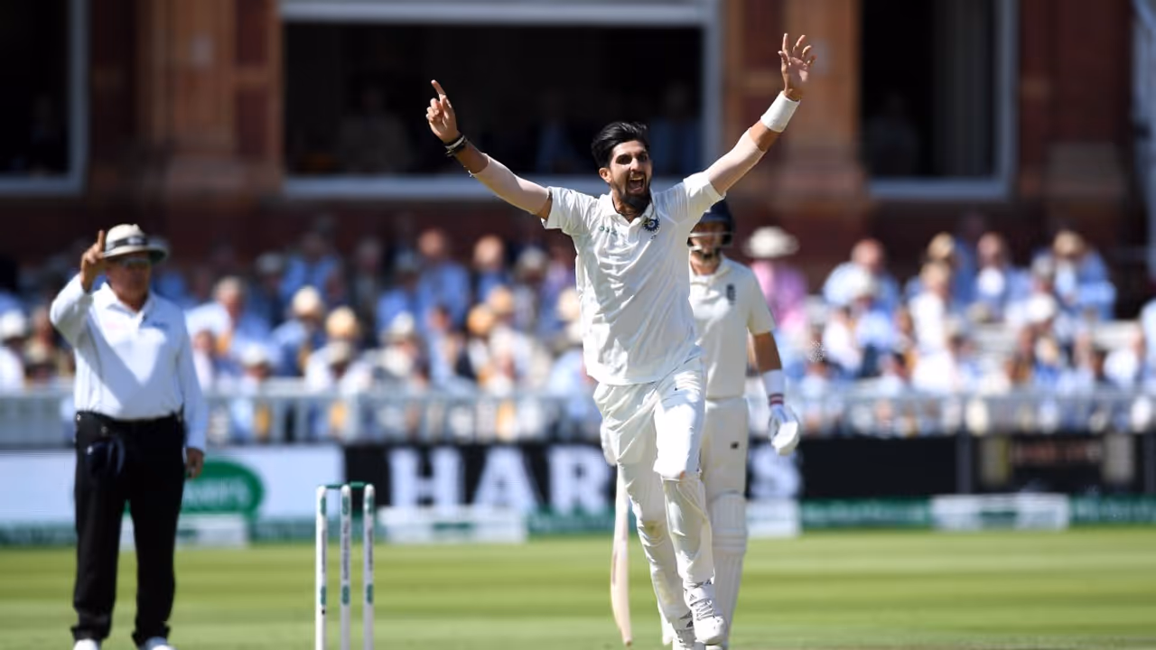 ಆಂಗ್ಲರಿಗೆ ಮತ್ತೊಂದು ಶಾಕ್; ಇಶಾಂತ್ ಹೆಸರಿಗೆ ಮತ್ತೊಂದು ದಾಖಲೆ ಆಂಗ್ಲರಿಗೆ ಮತ್ತೊಂದು ಶಾಕ್; ಇಶಾಂತ್ ಹೆಸರಿಗೆ ಮತ್ತೊಂದು ದಾಖಲೆ