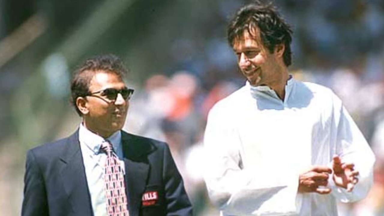 ഗവാസ്കറിനെ സത്യപ്രതിജ്ഞയ്ക്ക് ക്ഷണിച്ച് ഇമ്രാന്; മറുപടി ഇങ്ങനെ ഗവാസ്കറിനെ സത്യപ്രതിജ്ഞയ്ക്ക് ക്ഷണിച്ച് ഇമ്രാന്; മറുപടി ഇങ്ങനെ