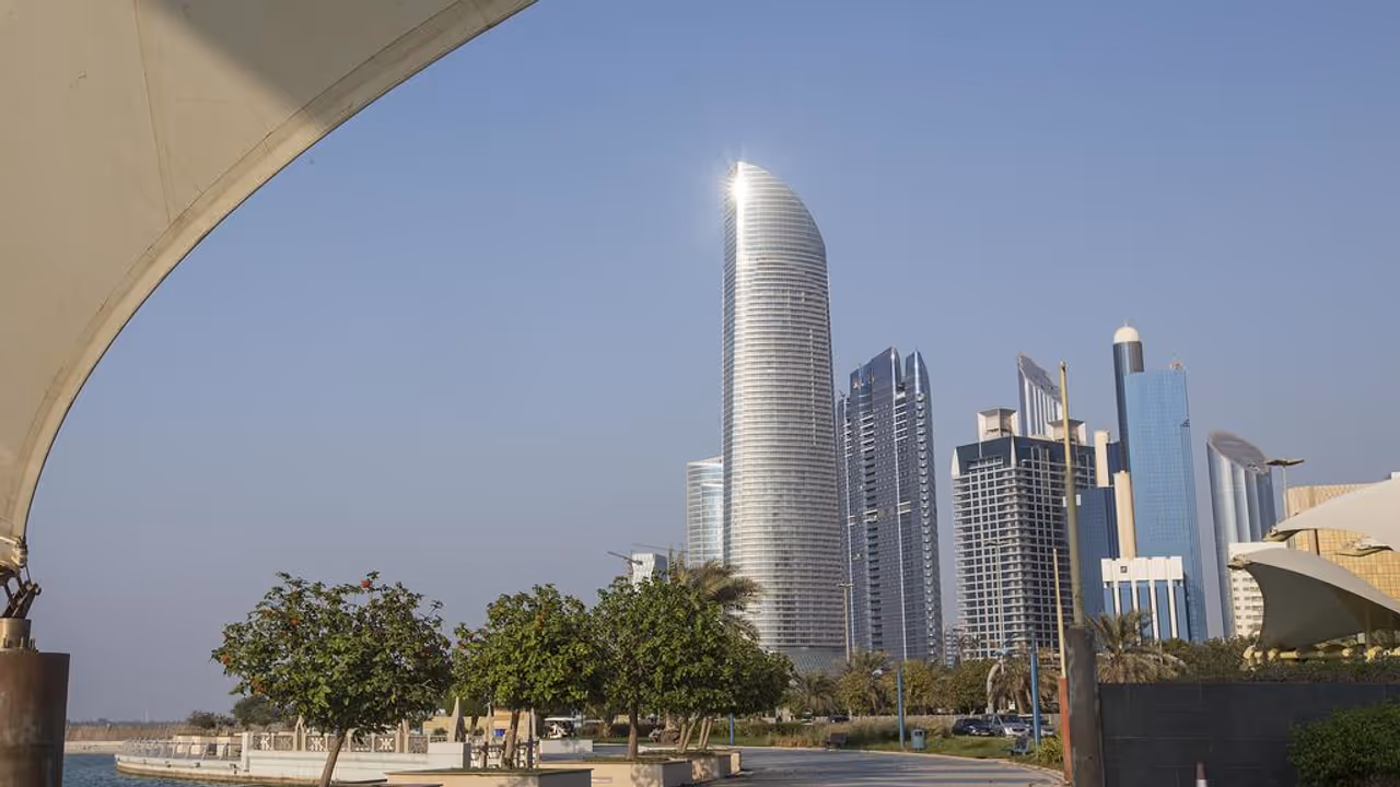 യുഎഇയില് താപനില 42 ഡിഗ്രി വരെ ഉയരാന് സാധ്യതയുണ്ടെന്ന് പ്രവചനം യുഎഇയില് താപനില 42 ഡിഗ്രി വരെ ഉയരാന് സാധ്യതയുണ്ടെന്ന് പ്രവചനം