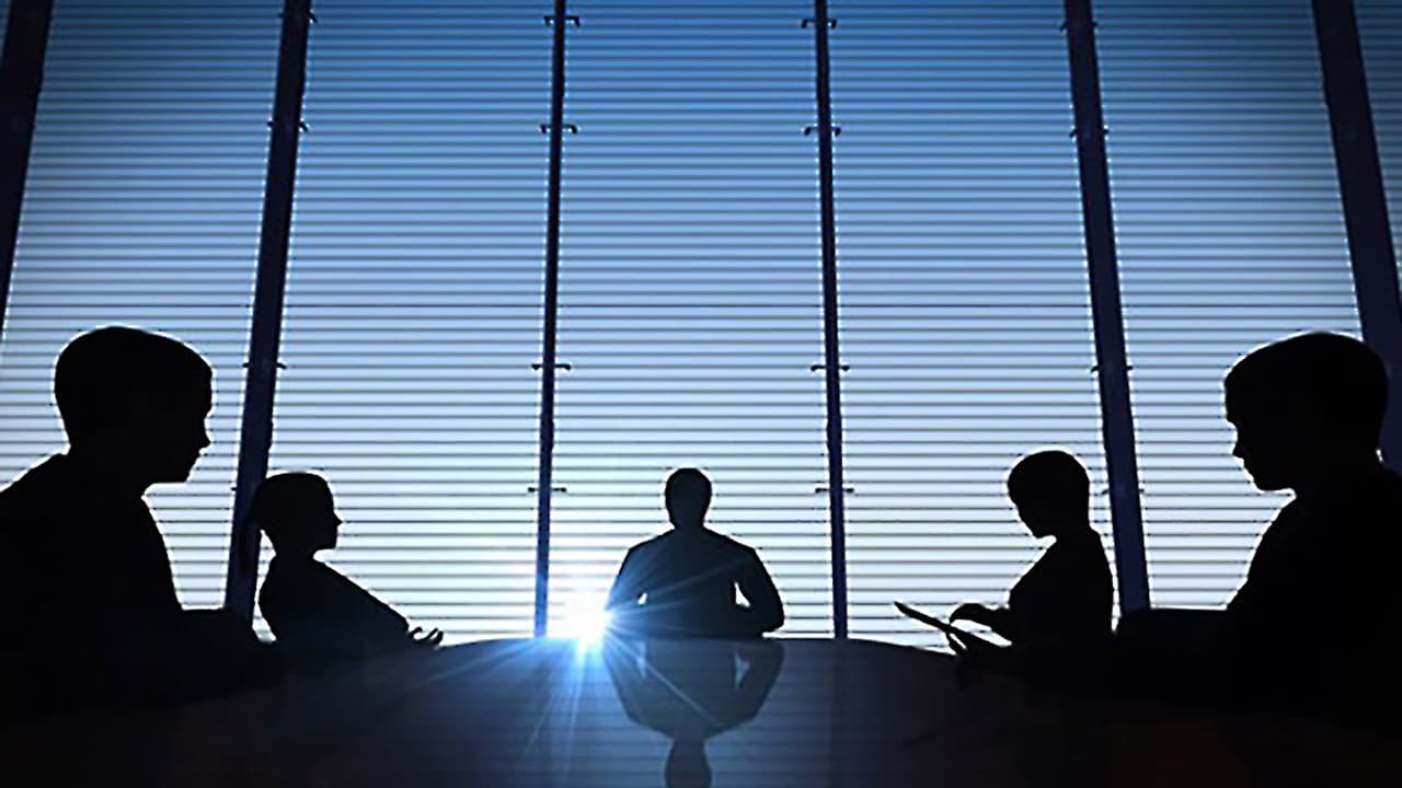 சிவகங்கையில் வருவாய்த் துறை அலுவலர்கள் திடீர் கூட்டம்; அனைத்து அதிகாரிகளையும் இடமாற்றம் செய்யணுமாம்... சிவகங்கையில் வருவாய்த் துறை அலுவலர்கள் திடீர் கூட்டம்; அனைத்து அதிகாரிகளையும் இடமாற்றம் செய்யணுமாம்...