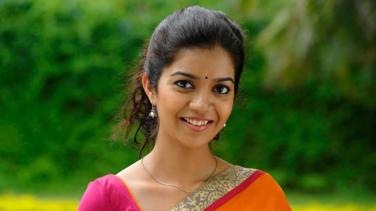 పెళ్లిపీటలు ఎక్కబోతున్న కలర్స్ స్వాతి.. వరుడు ఎవరంటే.. పెళ్లిపీటలు ఎక్కబోతున్న కలర్స్ స్వాతి.. వరుడు ఎవరంటే..