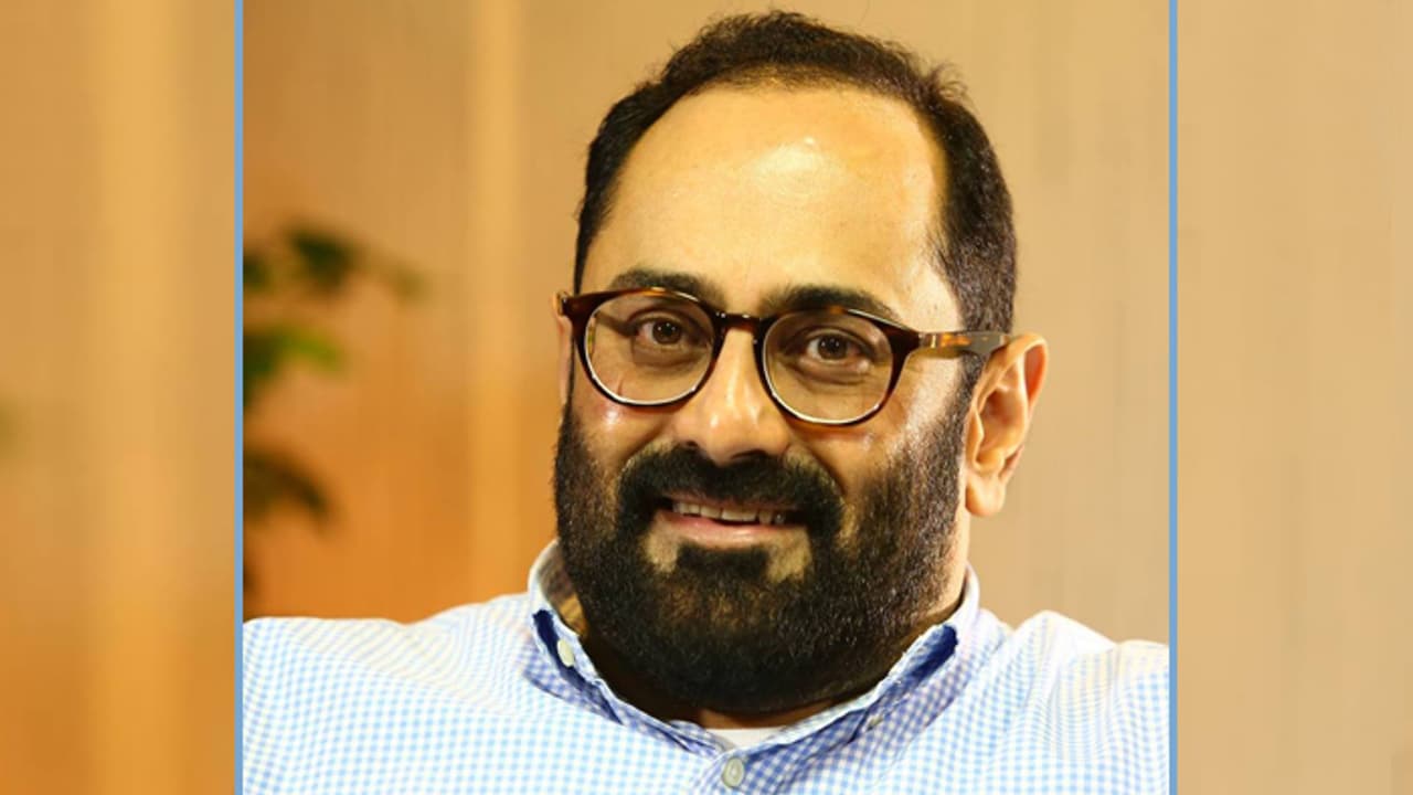 ವಿಮಾನದಲ್ಲೂ ಹುತಾತ್ಮ ಯೋಧರಿಗೆ ಗೌರವ : ಕೇಂದ್ರ ಸ್ಪಂದನೆ