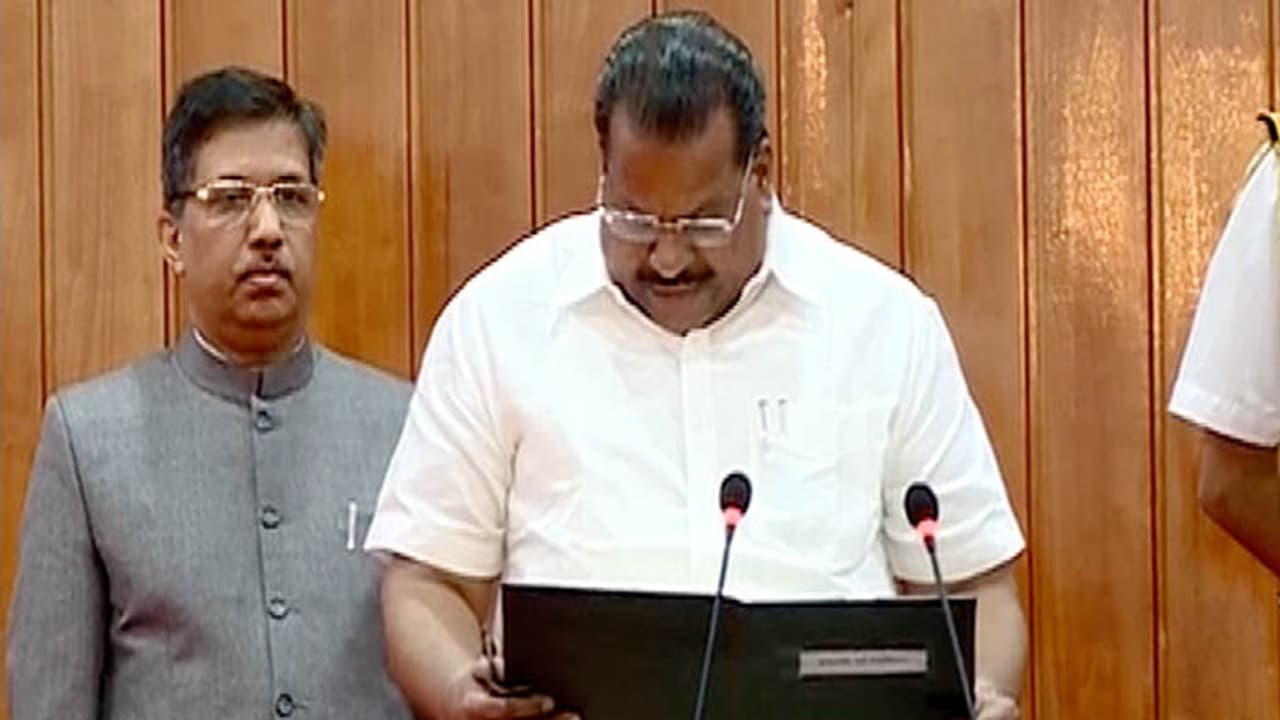 ജയരാജന് രണ്ടാം വരവ്; വീണ്ടും മന്ത്രിയായി സത്യപ്രതിജ്ഞ ചെയ്തു ജയരാജന് രണ്ടാം വരവ്; വീണ്ടും മന്ത്രിയായി സത്യപ്രതിജ്ഞ ചെയ്തു