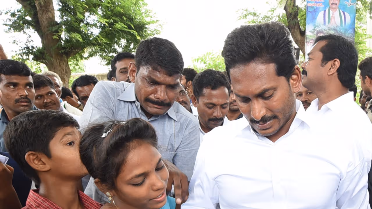 ఎవరైనా ఏమీ లేదు, వారికే మద్దతు: వైఎస్ జగన్