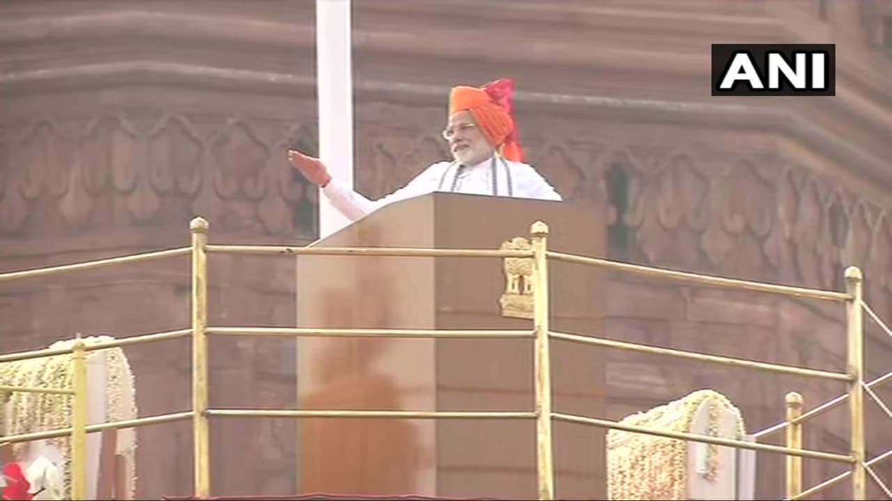 ಅಂತರಿಕ್ಷದಲ್ಲಿ ತ್ರಿವರ್ಣ ಧ್ವಜ ಹಾರಾಟ ಸನಿಹ: ಮೋದಿ! ಅಂತರಿಕ್ಷದಲ್ಲಿ ತ್ರಿವರ್ಣ ಧ್ವಜ ಹಾರಾಟ ಸನಿಹ: ಮೋದಿ!