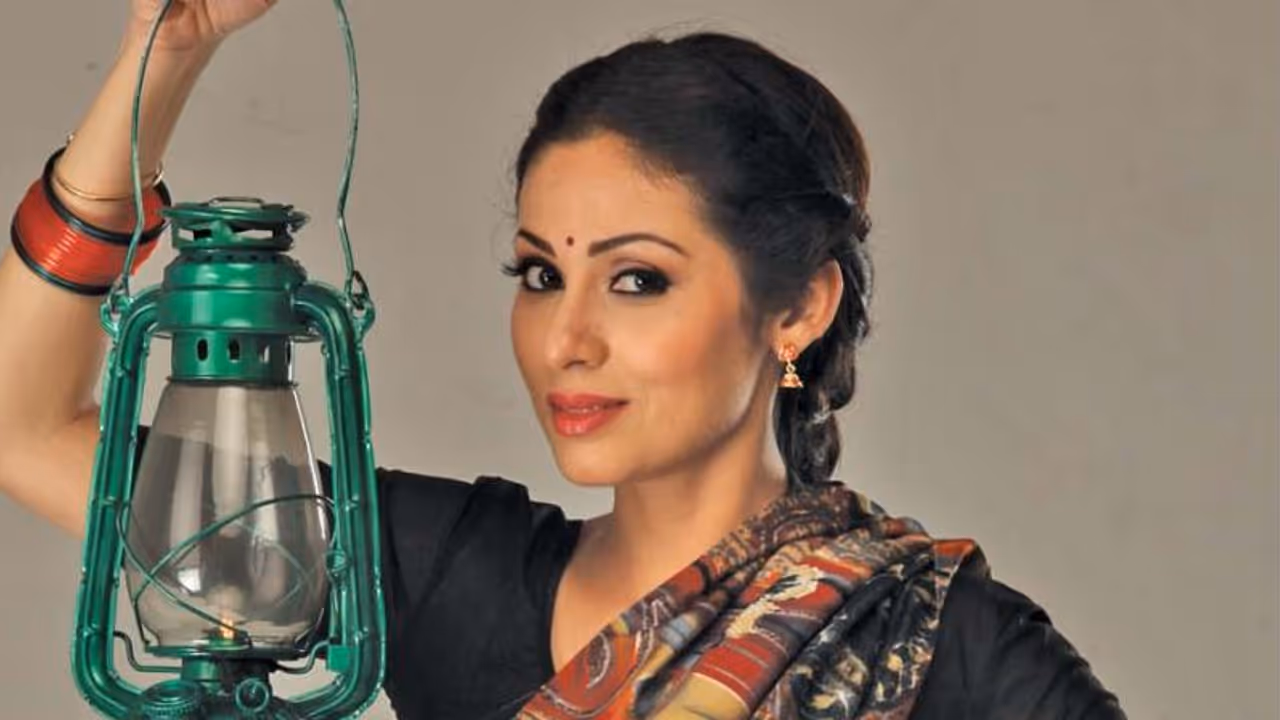 ரூ.200க்கு உனக்கு சூடு ஏத்தி, மூடு ஏத்துவாங்களாக்கும்...! பட்டய கிளப்பும் பரபரப்பு சொல்..! ரூ.200க்கு உனக்கு சூடு ஏத்தி, மூடு ஏத்துவாங்களாக்கும்...! பட்டய கிளப்பும் பரபரப்பு சொல்..!