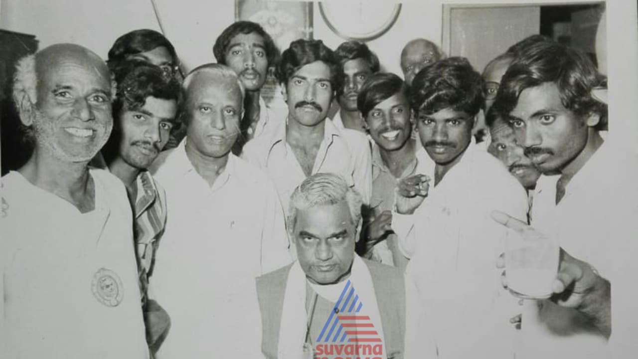 ವಾಜಪೇಯಿ ವಿಸ್ಕಿ ಸೇವನೆ ಮತ್ತು ಆರ್ಎಸ್ಎಸ್ ವಾಜಪೇಯಿ ವಿಸ್ಕಿ ಸೇವನೆ ಮತ್ತು ಆರ್ಎಸ್ಎಸ್