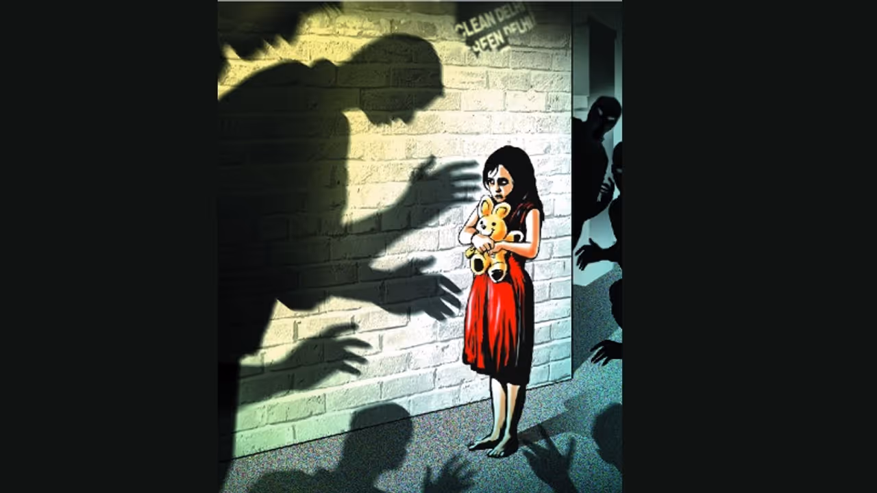 76 ఏళ్ల వయస్సులో చిన్నారులపై లైంగిక వేధింపులు: రాత్రి గదిలో ఇలా... 76 ఏళ్ల వయస్సులో చిన్నారులపై లైంగిక వేధింపులు: రాత్రి గదిలో ఇలా...