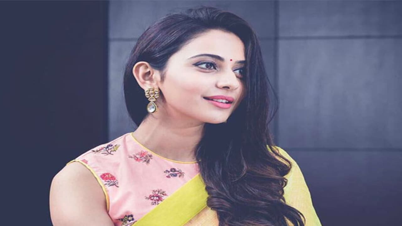 నాకు సినిమాల నుండి బ్రేక్ కావాలి.. స్టార్ హీరోయిన్ కామెంట్స్! నాకు సినిమాల నుండి బ్రేక్ కావాలి.. స్టార్ హీరోయిన్ కామెంట్స్!