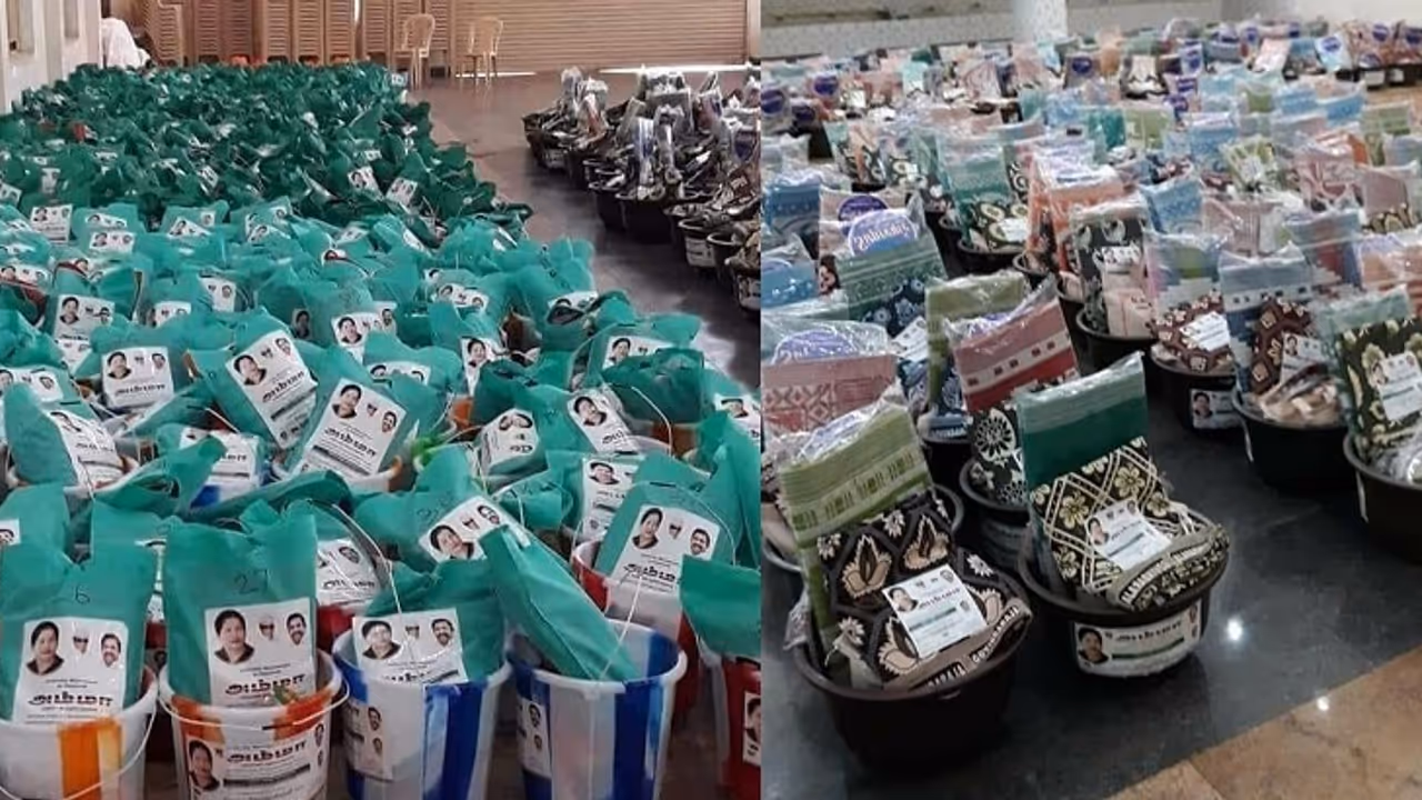 கேரளாவிற்கும் ஸ்டிக்கர் தான்!!! கதி கலக்கும் அதிமுகவினர்... கேரளாவிற்கும் ஸ்டிக்கர் தான்!!! கதி கலக்கும் அதிமுகவினர்...