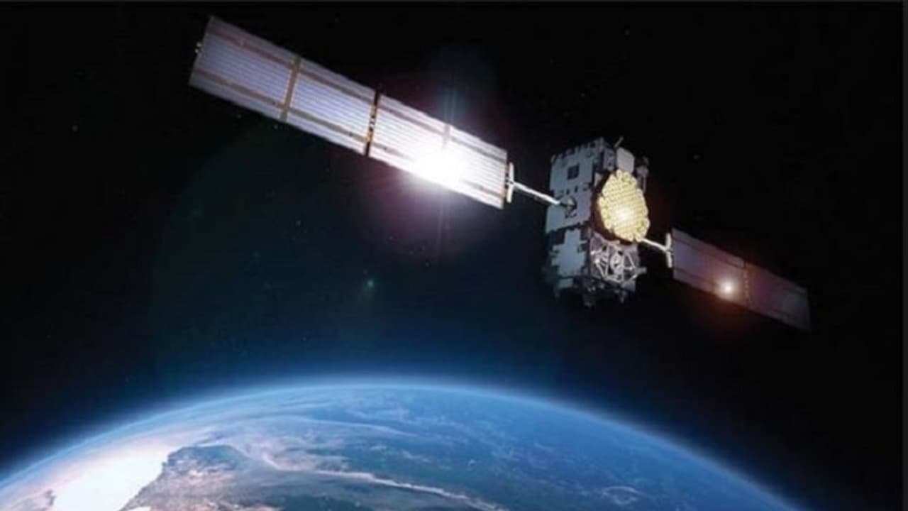 ಕೇರಳ ರಕ್ಷಣಾ ಕಾರ್ಯಾಚರಣೆಗೆ ಇಸ್ರೋ ಸಜ್ಜು! ಕೇರಳ ರಕ್ಷಣಾ ಕಾರ್ಯಾಚರಣೆಗೆ ಇಸ್ರೋ ಸಜ್ಜು!