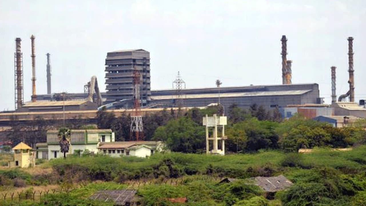 நாங்க இலவசமாகவே தருகிறோம்... கொரோனாவை காரணம் காட்டி திறக்க அனுமதி கேட்கும் ஸ்டெர்லைட்..! நாங்க இலவசமாகவே தருகிறோம்... கொரோனாவை காரணம் காட்டி திறக்க அனுமதி கேட்கும் ஸ்டெர்லைட்..!