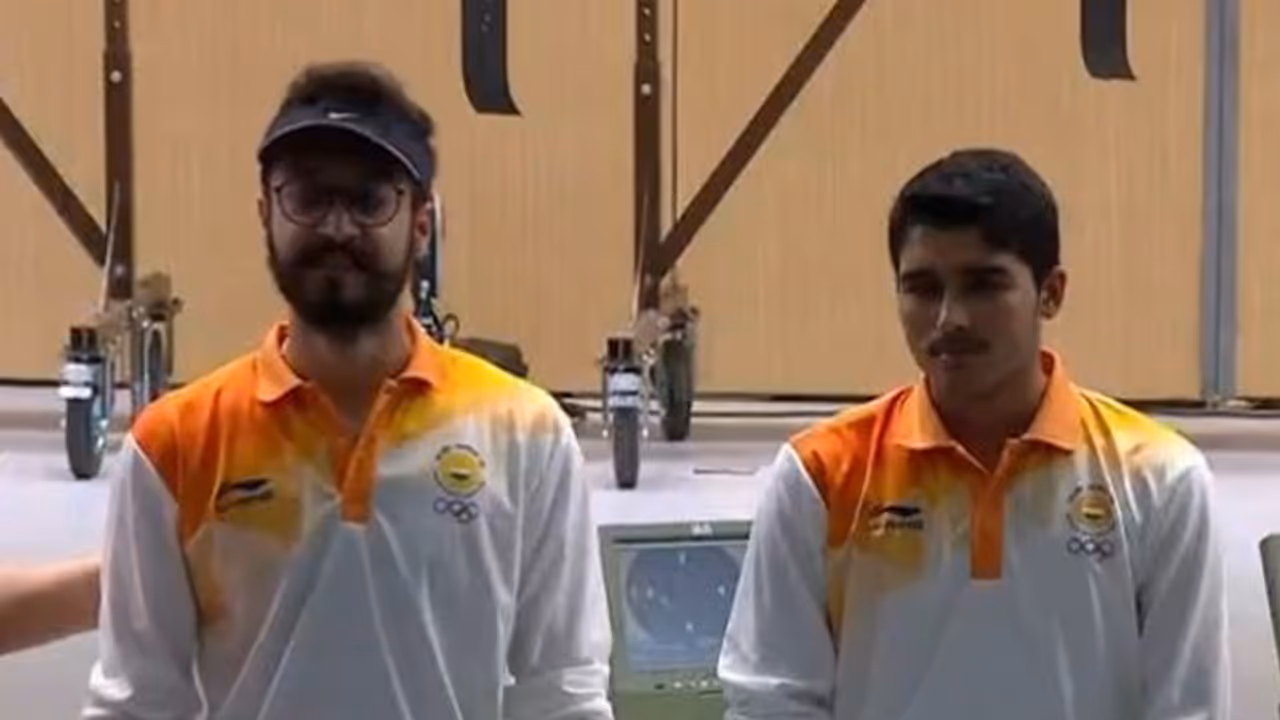 ಏಷ್ಯನ್ ಗೇಮ್ಸ್: ಭಾರತಕ್ಕೆ ಡಬಲ್ ಧಮಾಕ; ಚಿನ್ನಕ್ಕೆ ಮುತ್ತಿಕ್ಕಿದ 16 ವರ್ಷದ ಪೋರ ಏಷ್ಯನ್ ಗೇಮ್ಸ್: ಭಾರತಕ್ಕೆ ಡಬಲ್ ಧಮಾಕ; ಚಿನ್ನಕ್ಕೆ ಮುತ್ತಿಕ್ಕಿದ 16 ವರ್ಷದ ಪೋರ