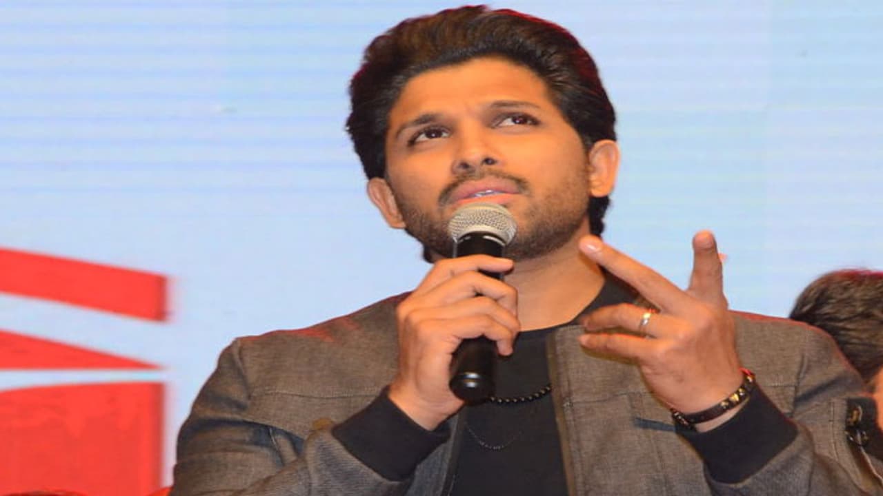 చిరంజీవి ఎపిక్ సినిమా చేస్తారనుకుంటే.. ఆయన మాత్రం: బన్నీ కామెంట్స్! చిరంజీవి ఎపిక్ సినిమా చేస్తారనుకుంటే.. ఆయన మాత్రం: బన్నీ కామెంట్స్!