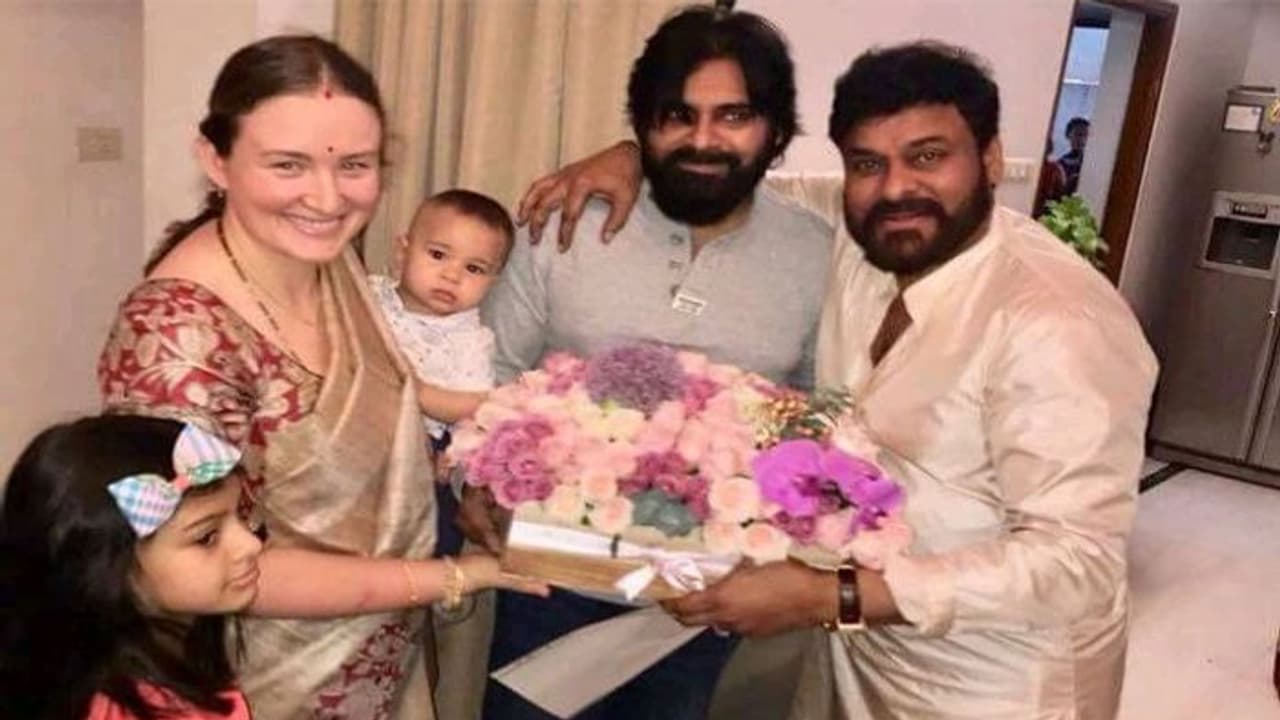 భార్యాపిల్లలతో సహా చిరుని కలిసిన పవన్! భార్యాపిల్లలతో సహా చిరుని కలిసిన పవన్!