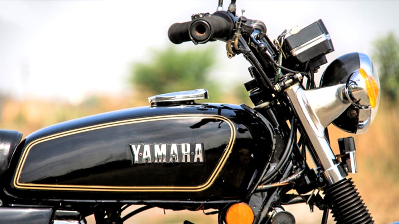 ಯಮಹಾ RX100 ನೋಡಲೇ ಬೇಕು ಈ ಕಸ್ಟಮೈಸಡ್ ಬೈಕ್! ಯಮಹಾ RX100 ನೋಡಲೇ ಬೇಕು ಈ ಕಸ್ಟಮೈಸಡ್ ಬೈಕ್!