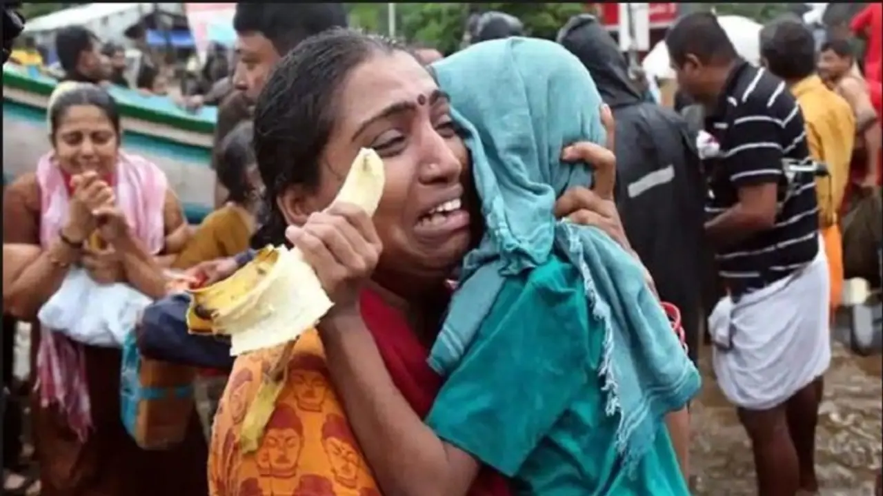 ಕೇರಳಕ್ಕೆ ಯುಎಇ ರಾಶಿ ರಾಶಿ ಹಣ: ಬೇಕಾ, ಬೇಡ್ವಾ ನೀನೆ ಹೇಳಣ್ಣ! ಕೇರಳಕ್ಕೆ ಯುಎಇ ರಾಶಿ ರಾಶಿ ಹಣ: ಬೇಕಾ, ಬೇಡ್ವಾ ನೀನೆ ಹೇಳಣ್ಣ!