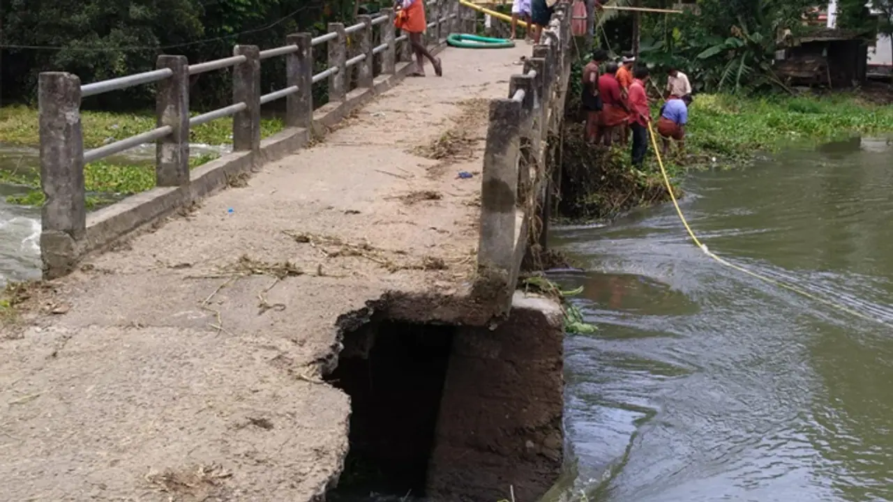 ಗಂಗಾವತಿ: ಕುಸಿದ ಜಾಕ್ವೆಲ್ ಸೇತುವೆ,ಕಳಪೆ ಕಾಮಗಾರಿ ವಾಸನೆ! ಗಂಗಾವತಿ: ಕುಸಿದ ಜಾಕ್ವೆಲ್ ಸೇತುವೆ,ಕಳಪೆ ಕಾಮಗಾರಿ ವಾಸನೆ!