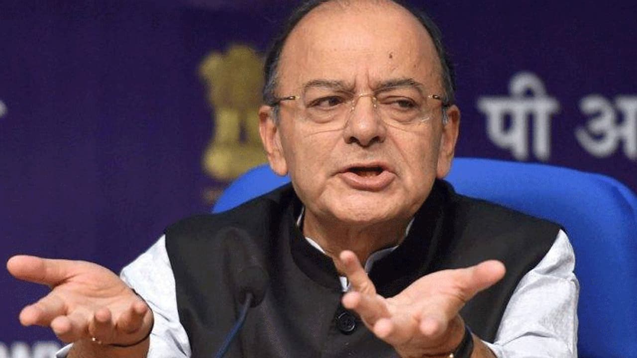 ಹೆಚ್ಚಾಯ್ತು ಆರ್ಬಿಐ ಆಟಾಟೋಪ: ಜೇಟ್ಲಿ ಗಂಭೀರ ಆರೋಪ! ಹೆಚ್ಚಾಯ್ತು ಆರ್ಬಿಐ ಆಟಾಟೋಪ: ಜೇಟ್ಲಿ ಗಂಭೀರ ಆರೋಪ!