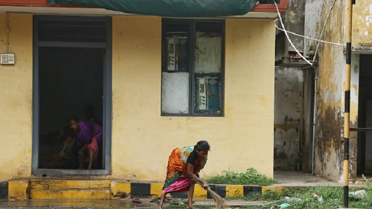 ಹೊಸ ಪೊರಕೆ ಖರೀದಿಸುವುದಾದರೆ ಯಾವ ದಿನ ಬೆಸ್ಟ್? ಹೊಸ ಪೊರಕೆ ಖರೀದಿಸುವುದಾದರೆ ಯಾವ ದಿನ ಬೆಸ್ಟ್?