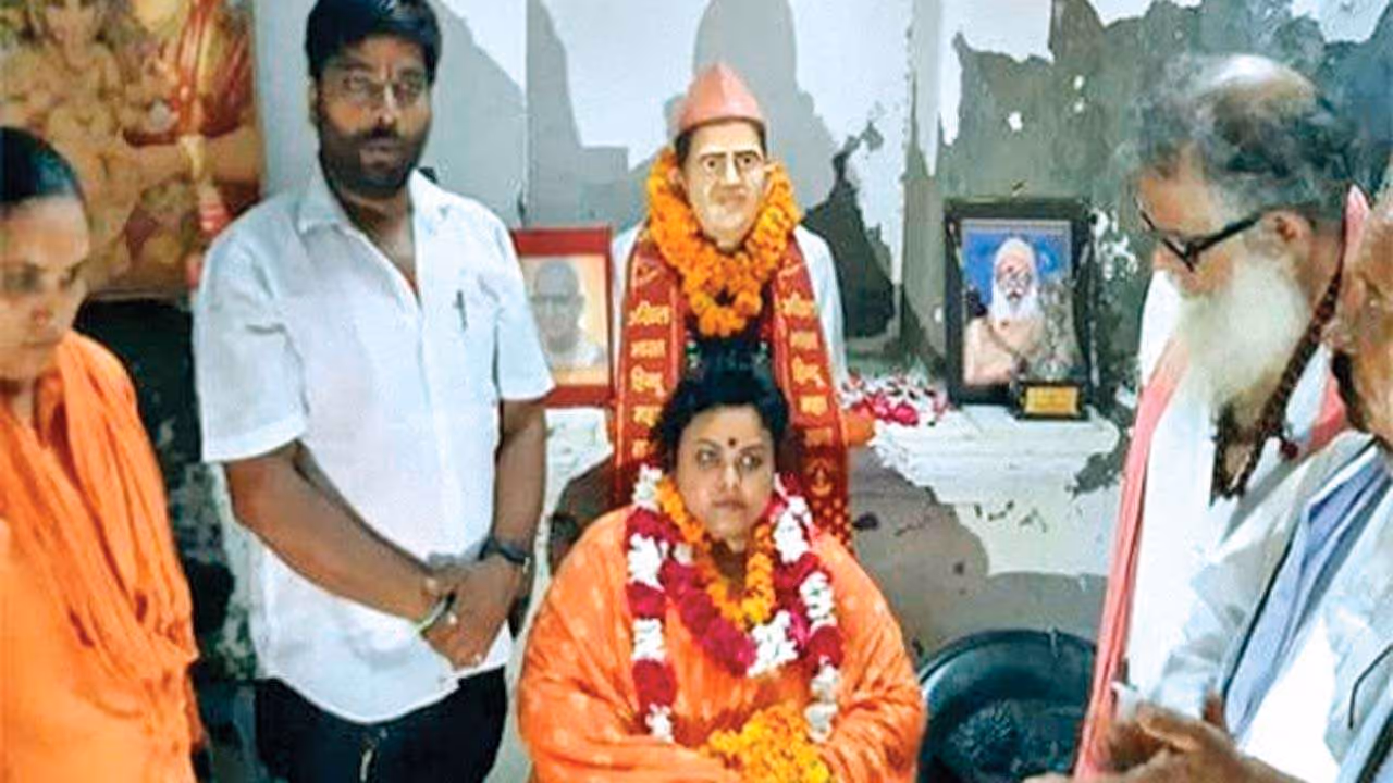 Communal Remarks: న‌మాజ్ పై వివాదాస్ప‌ద వ్యాఖ్య‌లు.. సాధ్వి అన్నపూర్ణపై కేసు న‌మోదు..