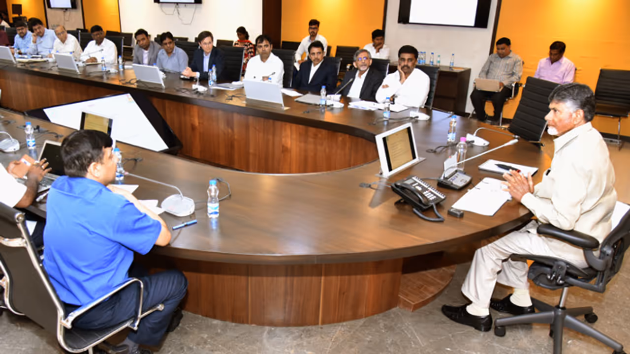 వచ్చే నెల నుంచి ఎపి రోడ్లపై ఎలక్ట్రిక్ వాహనాలు వచ్చే నెల నుంచి ఎపి రోడ్లపై ఎలక్ట్రిక్ వాహనాలు