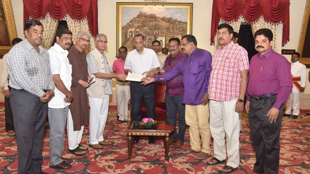 తెలంగాణ వచ్చాక 220 మంది జర్నలిస్టుల మృతి