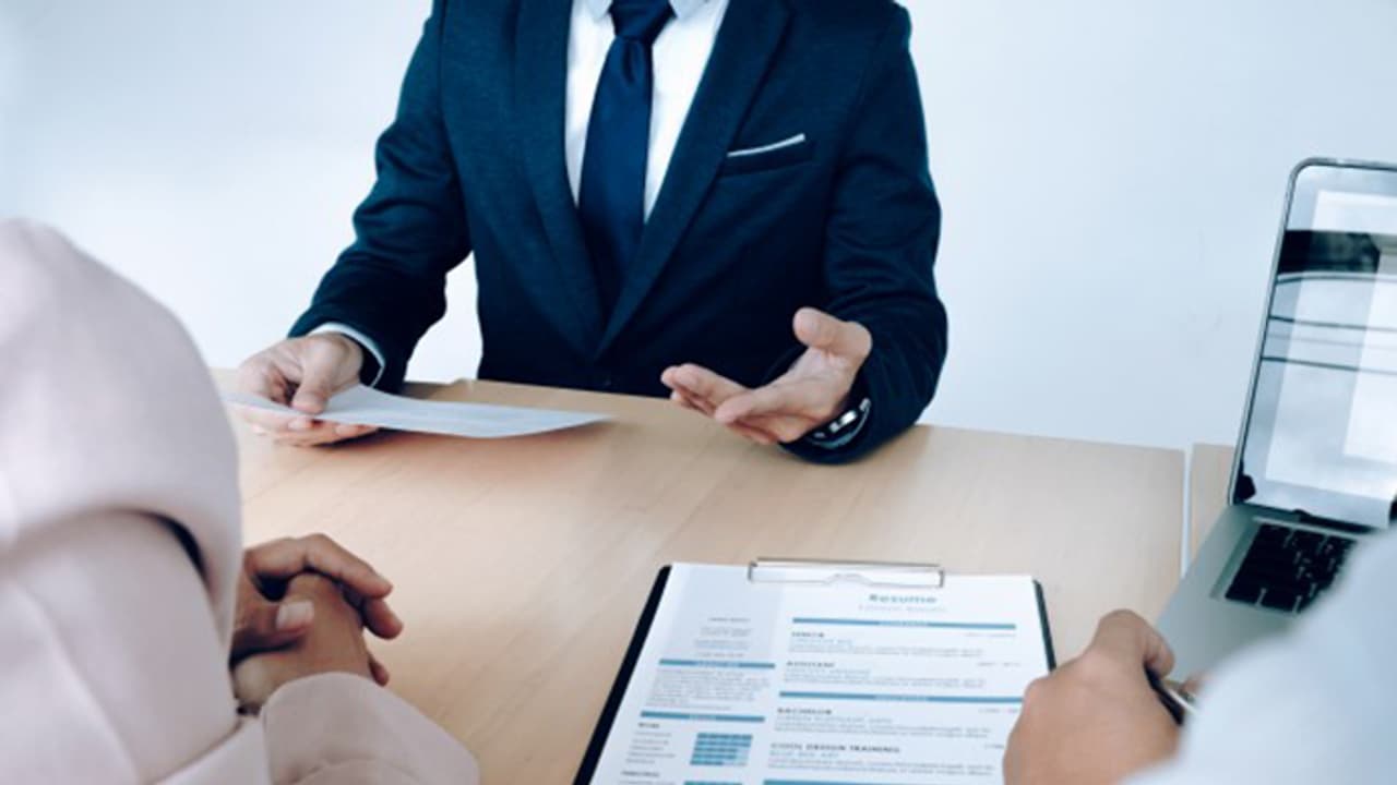 Unemployment : ഇന്ത്യയിൽ 5.3 കോടിയാളുകൾ തൊഴിലന്വേഷിക്കുന്നു: സിഎംഐഇ റിപ്പോർട്ട് Unemployment : ഇന്ത്യയിൽ 5.3 കോടിയാളുകൾ തൊഴിലന്വേഷിക്കുന്നു: സിഎംഐഇ റിപ്പോർട്ട്