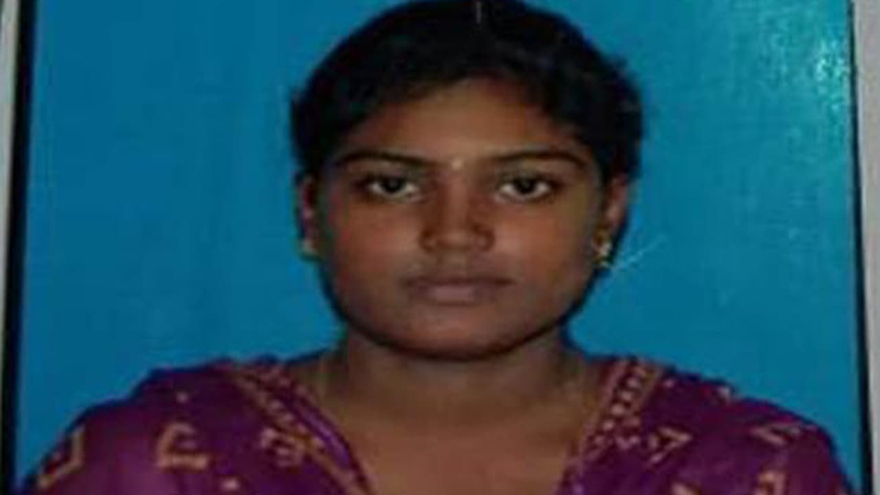 నా కొడుకునే ప్రేమిస్తావా....