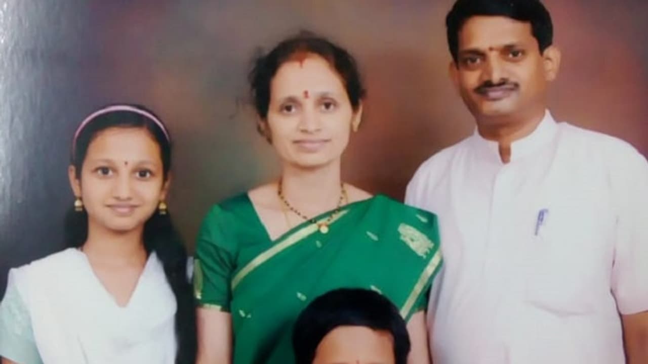 ಬೆಂಗಳೂರು ಬಾಲಕಿಯ ಸಂಸ್ಕೃತ ಪಾಂಡಿತ್ಯಕ್ಕೆ ಭೇಷ್ ಎಂದ ಮೋದಿ ಬೆಂಗಳೂರು ಬಾಲಕಿಯ ಸಂಸ್ಕೃತ ಪಾಂಡಿತ್ಯಕ್ಕೆ ಭೇಷ್ ಎಂದ ಮೋದಿ