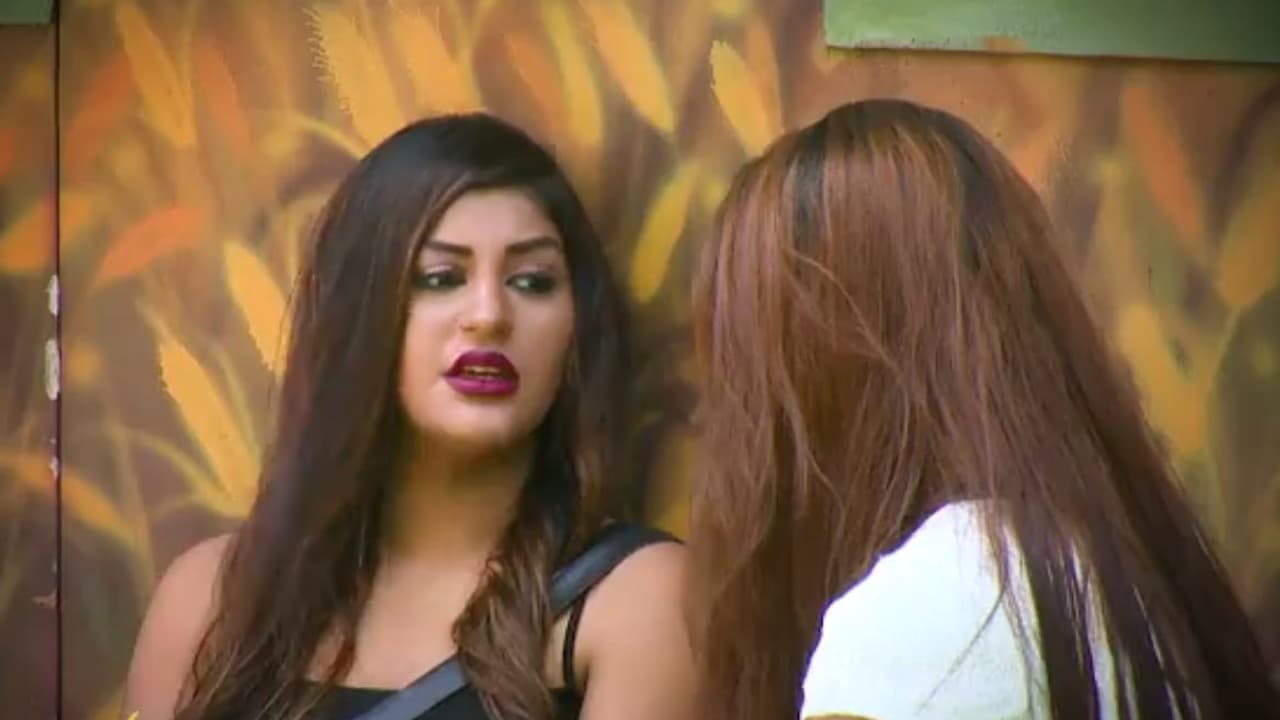 யாஷிகா மற்றும் ஐஸ்வர்யாவின் மாஸ்டர் பிளான்... யாருக்காக இந்த புது திட்டம் தெரியுமா?